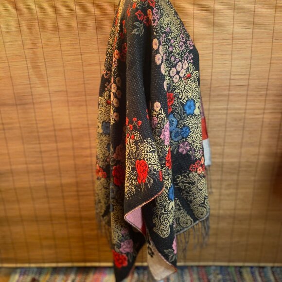 Mixit Gorgeous Floral Cape with Fringe Add Boots and Go! One Size EUC - Picture 3 of 5